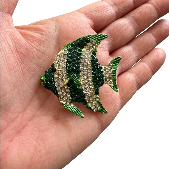 Green and White Rhinestone Angelfish Brooch Pin - Picture 5 of 7